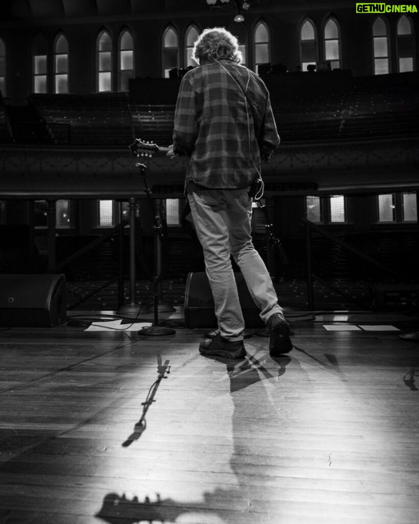 Sam Bush Instagram - Sam on @theryman stage during soundcheck for Earl Scruggs’ 100th Birthday party in Nashville, TN. Captured by @mthornphoto #sambush #sambushband #newgrass #bluegrass #theryman #nashville #tennessee