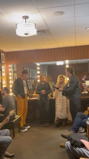 Sam Palladio Instagram - Got to nail those harmonies.. can't wait to be reunited with my Nashville family soon 🤍  who's coming along?