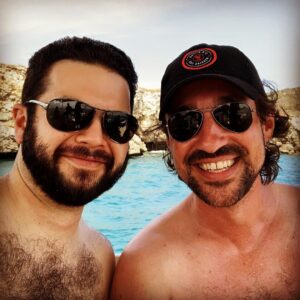 Samm Levine Instagram - My awesome pal, @tinband, invited me to join him in visiting the troops abroad to show our appreciation for their service. And they were kind enough to let us have a little fun on the water while we’re here. Oh, they also think I’m in the American Pie movies, so nobody say anything. It’s a true honor to be here and meet these real heroes! Thank you, @navyentertainment and @laniers! (Also, for security reasons, I’m not allowed to say where we’re visiting. So if you’ve figured it out, keep it to yourself, huh? Thanks!)