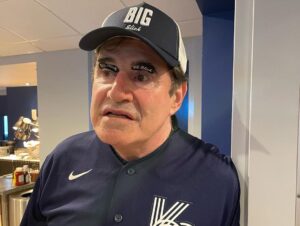 Samm Levine Instagram - After three long years, @BigSlickKC is back, baby!! We’re all dressed up and ready for a little softball in this charming and reliable Kansas City heat and humidity! #JewSweat #BigSlickKC
