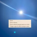 Samya Pascotto Instagram - Diário sábado dia 16 de dezembro de 2023. 1- alvaro de campos. Certeiro. 2- sex and the city, “sua garota é adorável hibbel”, e pra mim o verdadeiro fim que essa série deveria ter. 3 e 4- ainda nesse mesmo fim de temporada- “quietinha garota” - a domesticação vem a cavalo, e com buquês de flores. Cuidado. 5 - poema de Angélica Freitas. 6- abrigo para mulheres. 7- abrigo para corações em auto reparação. 8- Dramédia ternurinha “a procura do amor”. Tem na Star+ 9- partir. E volta pro Álvaro de Campos, mas não exatamente. . #diario