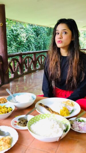 Sanchari Mondal Instagram - জঙ্গলের  breakfast ☺️☺️
#sancharimondal