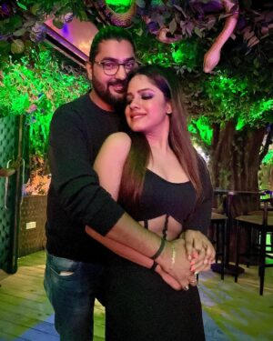 Sanchari Mondal Instagram - Happywala birthday @sangit.tewari 
Many many happy returns off d day❤️😘