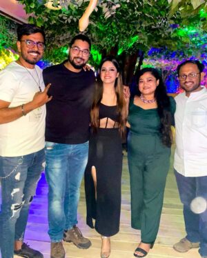 Sanchari Mondal Instagram - Happywala birthday @sangit.tewari 
Many many happy returns off d day❤️😘