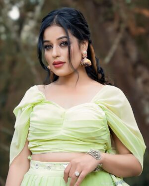 Sanchita Shahi Instagram - I am prfect myself 😉👑