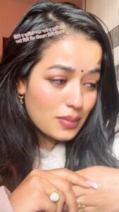Sanchita Shahi Instagram - हरेक दिन नानि भने जस्तो लाग्छ ! फोन sms आको जस्तो लाग्छ तर केहि हुदैन कत्ति गारो हुन्छ के दिदि 😭#foryou♥️ #missyousomuch🥺😔