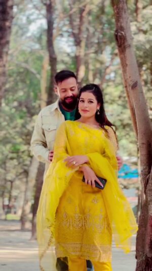 Sanchita Shahi Instagram - New song🤘