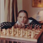 Sandra Drzymalska Instagram - @vogue.polska Fot. @dudihasson1 Styling @ashleebarrettbourmier Make up & hair @emilzedhair