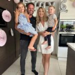 Sandra Parmová Instagram - Tak jde čas 🥰❤️ Srpen 2020-2023 👨‍👩‍👧‍👦 #myctyri #spolu #rodina #porovnavacka #takjdecas #🤰🏼#👦🏼 #👧🏼 #laskynase #letito #nejvetsistesti #dekuju #family #love #lavju ❤️ @pavel_pospec_pospisil ❤️ @podle_emily