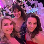 Sandra Parmová Instagram - To byl tak krásný večer 🌟 Jubilejní 60. ples @hotelinternationalbrno 💜 Za šaty děkuji mojí @hermine.khalaf.pogosyan 🖤 A za - zcela objektivně 😅 - nejkrásnější doprovod mému drahému @pavel_pospec_pospisil ❤️ A za pozvání, báječnou zábavu, přátelskou atmosféru a skvělé jídlo @hotelinternationalbrno 🌟 #ples #plesovasezona #brno #hotelinternacionalbrno #whatanight #ball #redcarpet #happyme #dekujeme #bylotobozi ❤️ Hotel International Brno