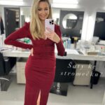 Sandra Parmová Instagram - Mám pro vás ✨SOUTĚŽ✨ o 3 vouchery na 1500 Kč od @bezvasport 🥳 Podmínky: 🧥 sledovat můj profil a @bezvasport 👗 a označit někoho, kdo má taky rád módu a soutěže 👟 komentářů můžete přidat více, jen se profily nesmí opakovat. Ano, to je opravdu vše☺️ Losuji v neděli 3.12., ať za vouchery ještě stihnete nakoupit dárečky🎁 A určitě koukněte na @bezvasport, kde už mají předvánoční akce (kódy teď nejsou, velké slevy mají rovnou na e-shopu😉) Už máte třeba šaty ke stromečku? Pokud ne, doporučuji ty na druhé fotce, jsou nádherné 😍❤️ #soutez #soutezime #bezvasport #spoluprace #moda #nakupy #obleceni #kabat #trenckot #saty #sukne #novysatnik #ootd #podzim #zima #vanoce #satykestromecku Prague, Czech Republic