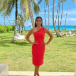 Sangita Patel Instagram - FashiON Oh my, did we ever play with colours shooting Love and Translation 🌈 Which is your favourite look? A - Bluey-yellowy B - Orangey C - Limey D - Greeny E - Tropically F - Blanche G - Reddy H - Flowery I - Highlighty J - Greeny 2.0 All looks courtesy of my @aliciasmcn Kudos to @briangonerogue - every hairdo had a story! Hard to keep it up while shooting in 35 degrees! Luv ya buddy Back on Sunday with episode 4 it’s going to juicy on @tlc @streamonmax 😁 #Fashion #onSet #host #looks