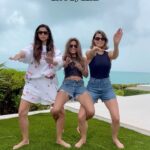 Sangita Patel Instagram - It’s #FITNESSTUESDAY !!! Hey Macarena 😂 First time @morganhoff and @mariachowdhery doing a ‘fitness’ challenge with me. Yes some squatting was involved 🥰 Bloopers are included 😂 #GirlsTrip #MacarenaChallenge #Fitness #vacay (inspired by @gregoriansisters )