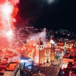 Santa Fe Klan Instagram – MUCHAS GRACIAS GUANAJUATO, cerramos el año en Casa, con todo el BARRIO 😎🎶🔥
Gracias por acompañarnos la noche de ayer!! 
GRACIAS A MIS CARNALES EL @gallo_elizalde @larondabogota y @patomachete por caerle al fieston 🙌🏻
VIVA GUANAJUATO 🇲🇽🔥🍾 ARRIBA LA SANTA CARNAL!!!
🔥🔥🔥🔥 Guanajuato,Gto