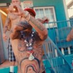 Santa Fe Klan Instagram - "Así Moriré" @santa_fe_klan_473 🇨🇺❌🇲🇽 este mes continuamos con la saga del álbum 💿 #elaseredeaseres Los Angeles, California