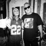 Santa Fe Klan Instagram - Con mi carnal @kaseo_real 🔥 Arriba la Santa! 🔥🇲🇽🇪🇸🔥 #musicadebarrio #pura473 📸: @aese13