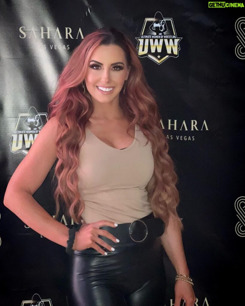 Santana Garrett Instagram - 🙏✨😌THANKFUL 😌✨🙏 For all of the BIRTHDAY wishes coming in! Feeling the love. 💛 What a weekend..lots of flight delays & cancellations..now I’ve got a couple flights & a long layover before arriving home.. On a positive note: It was an honor being a part of the very 1st All Women’s Event in Las Vegas for @uwwfed 🙌✨ S/O to @ivelissevelez Tom, Winter, Jenni, & the rest of the UWW crew for an amazing event! 🙌 YOUR TURN—Tell me something you are thankful for.. 💛💛💛 #travel #positivevibes #happy #sunday #birthday #vegas #sahara #santanagarrett Las Vegas, Nevada