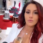Santana Garrett Instagram - Favorite Things Party ✨🛍️ with @neimanmarcus & YPO #ypo #ypoorlando #neimanmarcus #shopping #holidays #favoritethings #event #whiteelephant #mall #gift #giftideas #holidays #tistheseason #orlando #reel Neiman Marcus