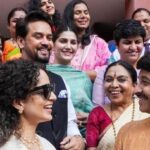 Sapna Choudhary Instagram - सही समय था ये ही समय था 🙏🏻 भारत की नई संसद में पहले ही दिन जाने का सौभाग्य प्राप्त हुआ और @narendramodi जी की सरकार ने संसद और विधानसभाओं में महिलाओं के लिए 33% आरक्षण विधेयक को ला कर महिला सशक्तिकरण के लिए भारत का सिर विश्व में ऊँचा किया 🙏🏻 इस ऐतिहासिक निर्णय का स्वागत करते हुए मैं सभी मातायों,बहनो की तरफ़ से आदरणीय प्रधानमंत्री श्री @narendramodi जी का हार्दिक से धन्यवाद करती हूँ। @kanganaranaut @manojtiwari.mp @egupta @babitaphogatofficial @official.anuragthakur