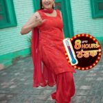 Sapna Choudhary Instagram - Mera favourite Dabur Cool King ka Thanda Tel, Chilltube ke chamatkaar ke saath. Dabur Cool King ki Chill Tube wali thandak Sard dard, tension aur thakaan ko kar de choomantar. Bhaag lijiye #DaburCoolKingKaFunda Dance Step Reel Contest mein, aur paaiye moka meri story mein feature hone ka.. Aaj hi khareediye @amazondotin @flipkart Follow kariye @daburcoolking aur @daburindialtd #hairoil #DaburCoolKing #coolinghairoil #Cool #Thandekafunda #CoolCool #Thandathanda #massage #DaburCoolKingwaliChampi #stressrelief #powerof11