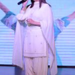 Sapna Choudhary Instagram - सपना को सपना चौधरी बनाने के लिए .... धन्यवाद 👏 Wearing @ratnavati_collection09 #sapnachaudhary #desiqueen #haryana #positivevibes #thankgodforeverything