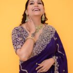 Sapna Choudhary Instagram - चोरी चोरी चुपके चुपके 🫣 Wearing @odhniworld #sapnachaudhary #desiqueen #saree #90slove #positivevibes #thankgodforeverything