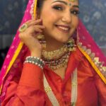 Sapna Choudhary Instagram - शरम अगी ☺️ Wearing @ratnavati_collection09 #sapnachaudhary #desiqueen #trending #positivevibes #thankgodforeverything