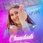Sapna Choudhary Instagram - Get your folk fashion game strong because on 15th November, we’re diving into the #Chundadi groove! Desi Queen👸🏻💛 @itssapnachoudhary #MeenakshiPanchal @aprajeet_singh30 @rk_crew_real @officialbittusorkhi #LuckyJaglan #sapnachaudhary #TSeriesHaryanvi