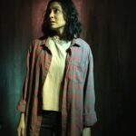 Sara Ali Instagram - “ALIS” #NenekBongkokTiga #ComingSoon #ViuOriginal #ViuMalaysia