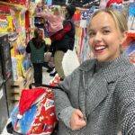 Sara Parikka Instagram – mainos @ksupermarketketju ✨❤️ Tänään oli odotettu päivä kun käytiin koko perheen voimin hakemassa joulukalenterit K-Supermarketista 😍 valikoimaa oli sen verran paljon, että onneksi meillä ei ollut mikään kiire 😁 Lapset hihkui onneissaan ja vertaili innoissaan mikä olisi paras kalenteri tänä vuonna 🥰 Kurkkaa kuvasta 4☝🏼 mihin meillä päädyttiin ja stooreista mitä me Mikon kanssa valkattiin. Nyt pitää vielä jaksaa odotella joulukuun ekaa päivää 👏🏼✨❤️

Joko teiltä löytyy joulukalenterit? 🧐❤️ Kannattaa suunnata K-Supermarketiin josta löytyy joulunajan herkut ja joulukalenterit ✨🥰 #ksupermarket #tavallistaparempiruokakauppa #joulukalenteri #joulunodotus #jouluherkut