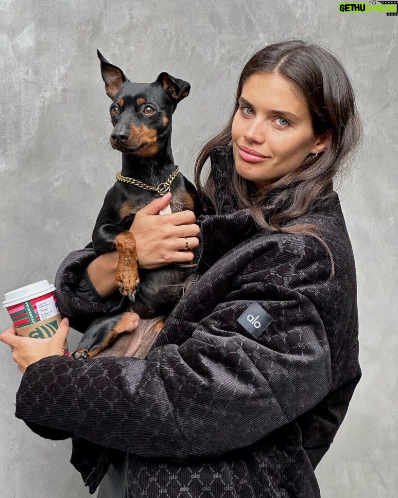 Sara Sampaio Instagram - Dogs, cappuccinos and @alo Los Angeles, California