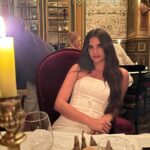 Sara Sampaio Instagram - Reminiscing my covid hair! Lovely night with @bof Hotel Lutetia Paris