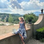 Sara Sampaio Instagram - Living la dolce vita under the Tuscan sun 🍝 Tuscany, Italy