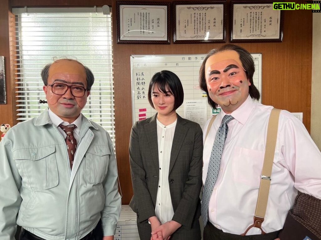 Sara Takatsuki Instagram - 今夜19時〜放送の「#新しいカギ」2時間SPに出演致します🔑 昭さんと、和さんと。 昭和なものに溢れていました。 お楽しみに⭐