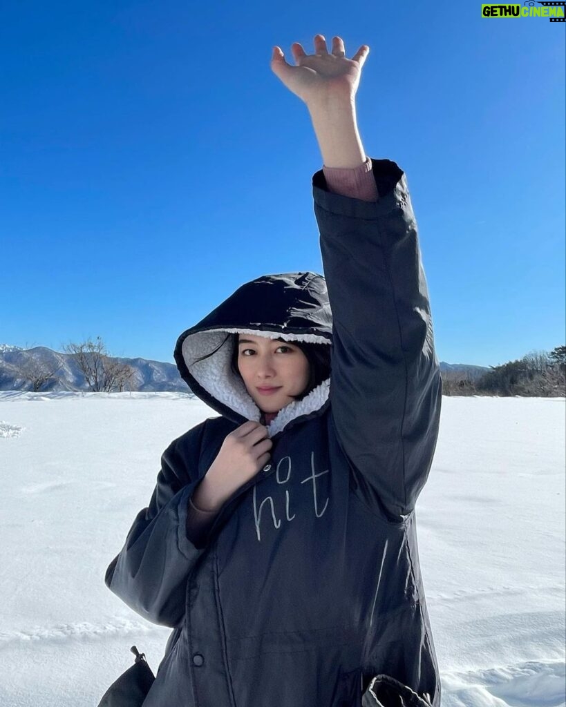 Sara Takatsuki Instagram - 雪山で撮影中！ 今年、初雪⛄気持ち良いです❄