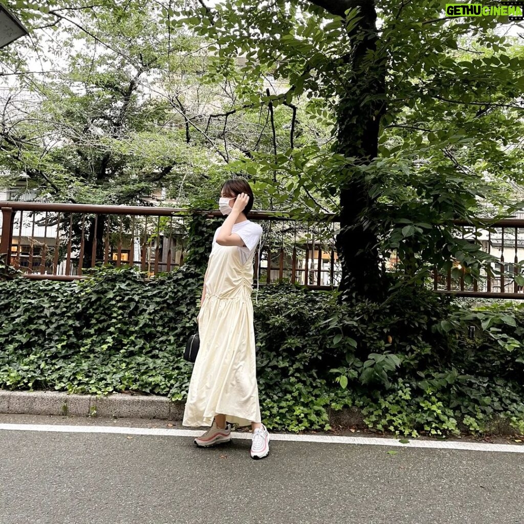 Sara Takatsuki Instagram - 私服。夏はワンピースを選びがちな私ですが、今年もまんまとクローゼットにワンピースばかりが増えていきます😳 皆様、本日も素敵な １日をお過ごし下さい🍀