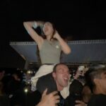 Sara Vidorreta Instagram - Vivir esto ha sido increíble🥹 Espero que con el último vídeo os transportéis a ese momento tan mágico🫶🏼 quiero llorarrrrrr!!!! • • • #coldplay #tumblrgirl #coldplaybarcelona #coldplaylive #aesthetic #concierto #beliveinlove #ootd #vivalavida #outfitinspiration #lareinadelsur #lrds #skyfullofstars #vampi #paradise #lincolnpalomeque #saravidorreta #portraitphotography #barcelona #españa #look #netflix #actriz #actress