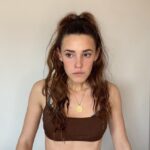 Sara Vidorreta Instagram - Un recap de las últimas pruebas que he grabado🤭 He intentando el acento mexicano en el último video, espero que no sea tan malo como pienso jiji🫶🏼 • • • #actuando #acting #tumblraesthetic #escena #aesthetic #selftape #actrizespañola #ootd #seriesnetflix #serie #lareinadelsur #lrds #vampire #vampi #faustinosanchezgodoy #saravidorreta #portrait #portraitphotography #madrid #españa #look #netflix #actriz #actress #act Madrid, Spain