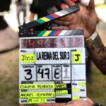 Sara Vidorreta Instagram - MAÑANA @reinadelsurtv en @netflix 🤭!!! Por aquí os dejo un recap de momentos durante las grabaciones muy guays: 1. La última foto que tengo con mi querido @lincpal ✨ 2. Tres hermanas y un moco 😂 3. El detrás de cámaras de una de las secuencias que veréis! 4. Yo feliz. 5. Microfonándome con la llegada de nuestra dire. 6. Grabamos en un pueblo indígena y me enamoré. 7. Descansos muy divertidos con estos locos. 8. Un momento mágico. 9. Claqueta fin LA VAMPI 🥹. • • • • #lareinadelsur #lrds #lrds3 #lrds2 #vampire #lavampi #vampi #rocioaljarafe #saravidorreta #faustino #faustinosanchezgodoy #lincolnpalomeque #isabellasierra #telemundo #netflix #netflixseries #serie #colombia #españa #peru #bolivia #mexico #katedelcastillo #teresamendoza #rodaje #detrasdecamaras Colombia