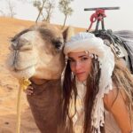 Sara Vidorreta Instagram - Pasar una noche en el desierto fue increíble 🫠🫠🫠 Aunque lo mejor es mi madre comentando todos los vídeos jajajaj • • • #desierto #merzouga #marruecos #camello #lareinadelsur #lrds #lrds3 #vampi #vampire #rocioaljarafe #saravidorreta #series #netflix #telemundo Merzouga - Sahara Desert Morocco