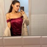 Sara Vidorreta Instagram - MENUDO BODORRIO 💍💐✨ • • • • • #boda #outfitoftheday #novia #lookoftheday #wedding #bodas #outfitpost #stylish #fashionpost #moda #lrds #lareinadelsur #actress #clothes #dreamwedding #novios #invitadaperfecta #matrimonio #todaysoutfit #vestido #todayimwearing Zaragoza, Spain