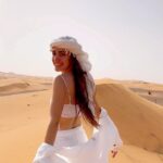 Sara Vidorreta Instagram - 🙏🏽✨🩹❤️ • • • • • #marruecos #inspo #textpost #fashioninspo #outfitoftheday #tumblrgirl #stylish #desierto #aesthetic #desert #matching #actress #tumblrpost #textposts #marocaine #lareinadelsur #merzouga #tumblrtextpost #sahara #saharadesert #saravidorreta Desierto Del Sahara