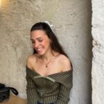 Sara Vidorreta Instagram - mis fotos favs de una mañana de chai latte y buena compañía 🍂☕️🎞️🤎 • #outfitinspo #ootd #madrid #cafeteriasbonitas #aesthetic #brunchmadrid #tumblrgirl Madrid, Spain