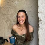 Sara Vidorreta Instagram - mis fotos favs de una mañana de chai latte y buena compañía 🍂☕️🎞️🤎 • #outfitinspo #ootd #madrid #cafeteriasbonitas #aesthetic #brunchmadrid #tumblrgirl Madrid, Spain