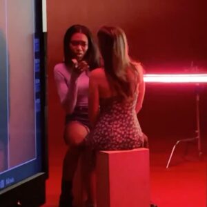 Sarah Catherine Hook Instagram - These people, this show….so much love for every single person involved. Thank you to everyone who is watching. It means more to us than you’ll ever know ❤️ HAPPY MF PRIDE

(First video is Jet showing me a video of @mochabands and me making out jussoyaknowwwwww)

#firstkill #netflix