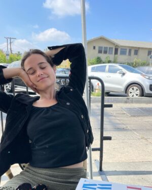 Sarah Catherine Hook Instagram - 🫶🐣