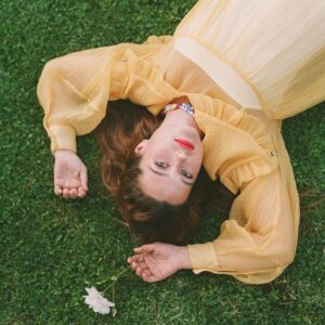 Sarah Catherine Hook Instagram - WE ARE LIVE!!!!! Thank you TIDAL MAG for letting me prance around LA with you!!! 💋💛🌴

Photography: @tawnibannister 
Styling: @shelleymmyoung 
Hair: @chewchewtrain 
Makeup: @audurs 

Piece written by the AMAZING @meganoelizabeth 💛💛💛 could gab with this woman all day 🤭

@tidalmag 
#tidalcurrent
@teamid 

~link in bio~