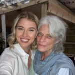 Sarah Grey Instagram - The Accursed is in theatres this fall!! Elly’s hands get a lil bloody in this one🤭 Ps.. I’m obsessed with Meg foster, her eyes shot straight into my soul and I haven’t stopped thinking about her since. @theaccursedmovie @deadline #theaccursed #deadline