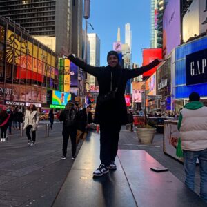 Sarah Ourahmoune Instagram - 112.6km
C’est la distance que nous avons parcouru pendant ces 5 jours à New York. On a fait la ville de long en large.
Des moments chouettes et de très belles rencontres…

Je ne sais pas pour vous, mais moi, les voyages nourrissent chez moi de nouvelles envies, de nouveaux projets.

Je rentre rechargée à bloc ! 🌹

Vous connaissez la ville ? Vous aimez ? Vous avez envie d’y aller ? 

#newyork #voyage #usa