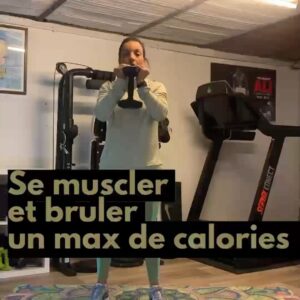 Sarah Ourahmoune Instagram - Grosse grosse flemme…

J’ai failli trouver toutes les excuses possibles et inimaginables pour ne pas faire ma séance.

Le froid, la fatigue, les enfants, ma todolist interminable… bref pas envie quoi !

Et puis il y a cette règle que je tente en vain de me rappeler : ne pas se poser de question. Faire. Refaire. Se créer une routine pour ne plus avoir à douter. Pour que ça redevienne automatique. Pour retrouver le plaisir.

Et quel plaisir quand c’est fait ! Je vais essayer de garder cette sensation positive : satisfaction, plaisir, fierté pour les jours où l’envie ne sera pas là !

Et vous ? La motivation est au rendez-vous ? 

#legs #training #musculation #shape
